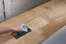 Role samodržného brusného papíru na dřevo/kovy, 4 m x 93 mm