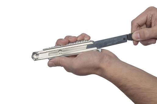 Fém letörhető pengés kés 18 mm, fekete pengével, „Profi-Sharp”